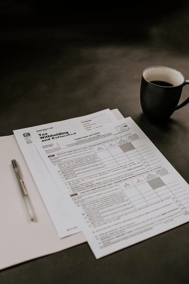 kelly-sikkema-SiOW0btU0zk-unsplash-2 Taxes